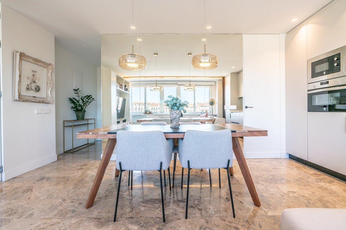 Bright Modern Flat | Heart of Justicia (2) gallery image 4