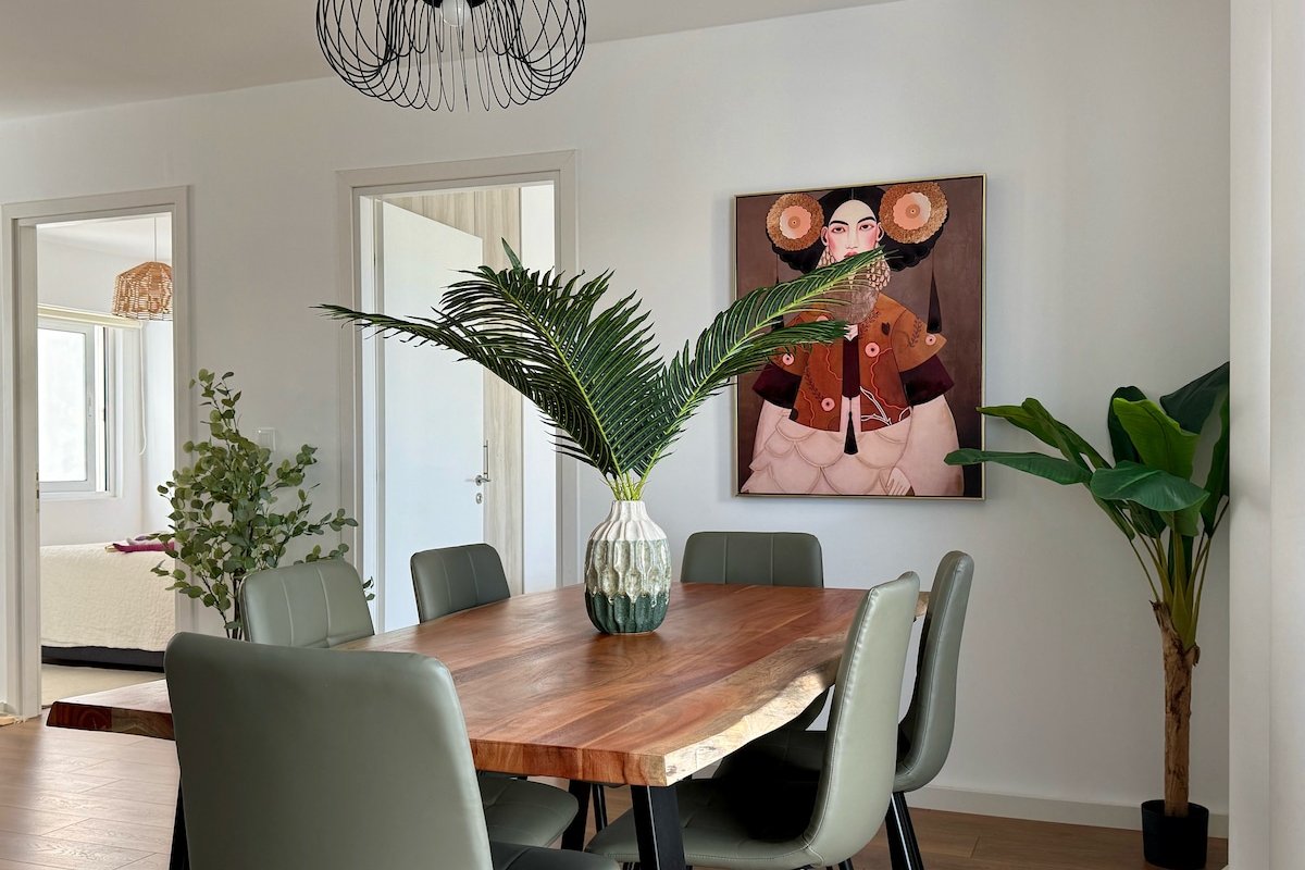 TH6 Four-Bedrooms Apartments with Rooftop Jacuzzi gallery image 3