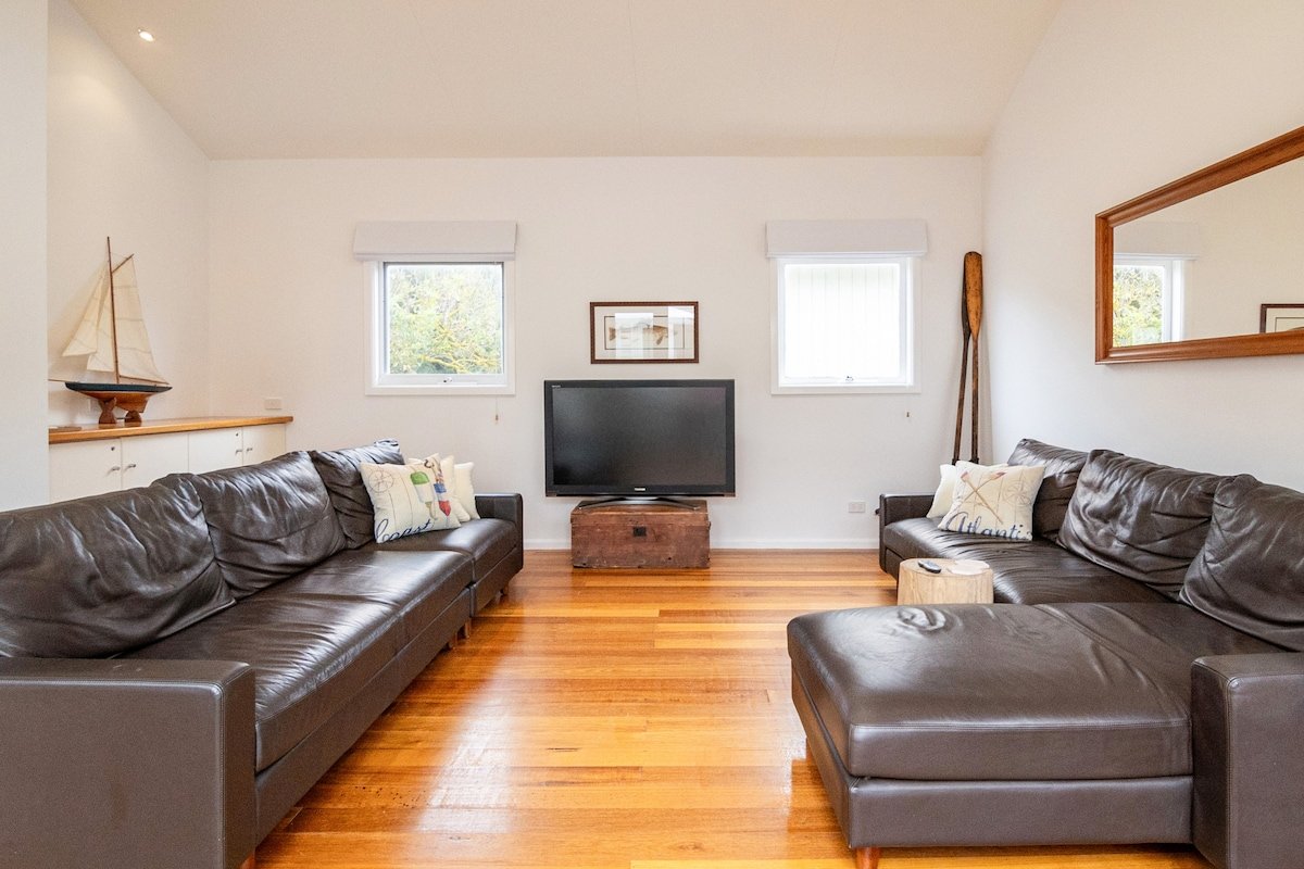 Sorrento Overboard gallery image 3