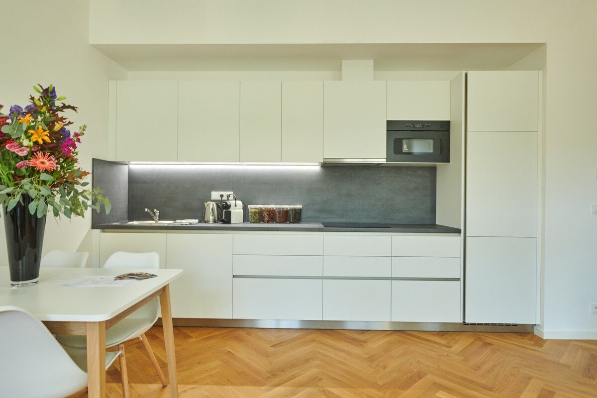 Bright Old Town 2-bedroom Apartment (5A) gallery image 3