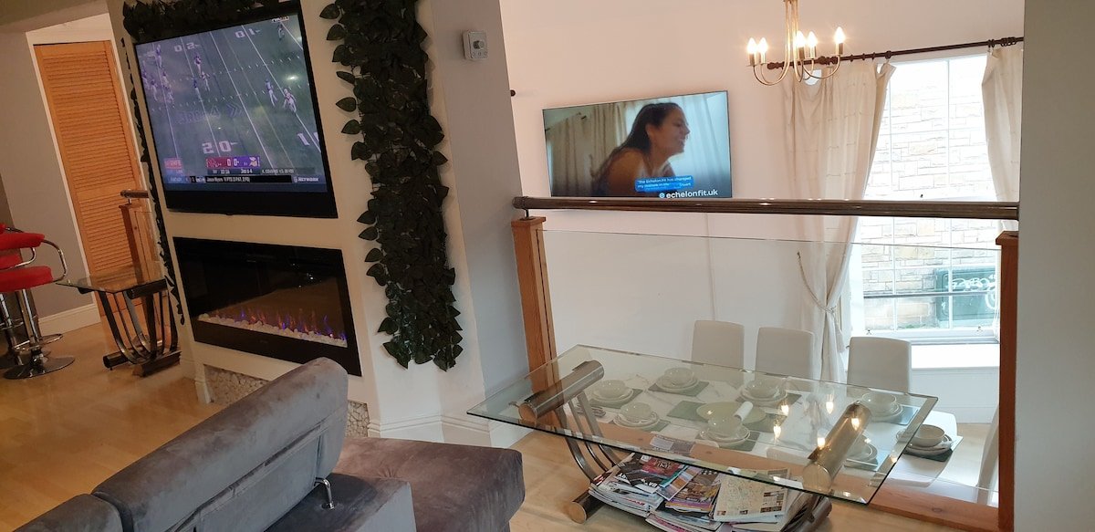 3/4 Bedroom Townhouse with 3 toilets over 3 levels gallery image 5