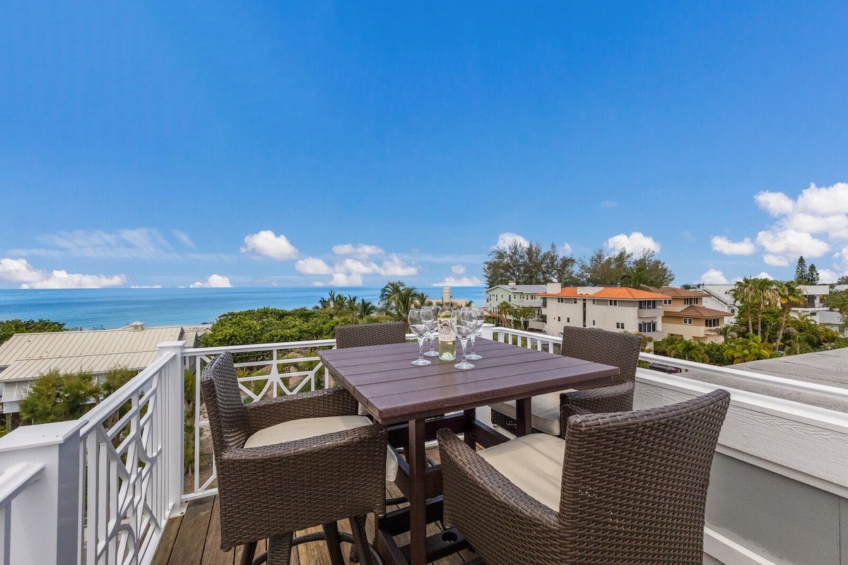 Seaside Haven by Duncan Real Estate