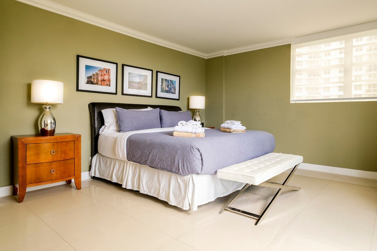 HomeAtSun: Ocean View just Over the Beach gallery image 3