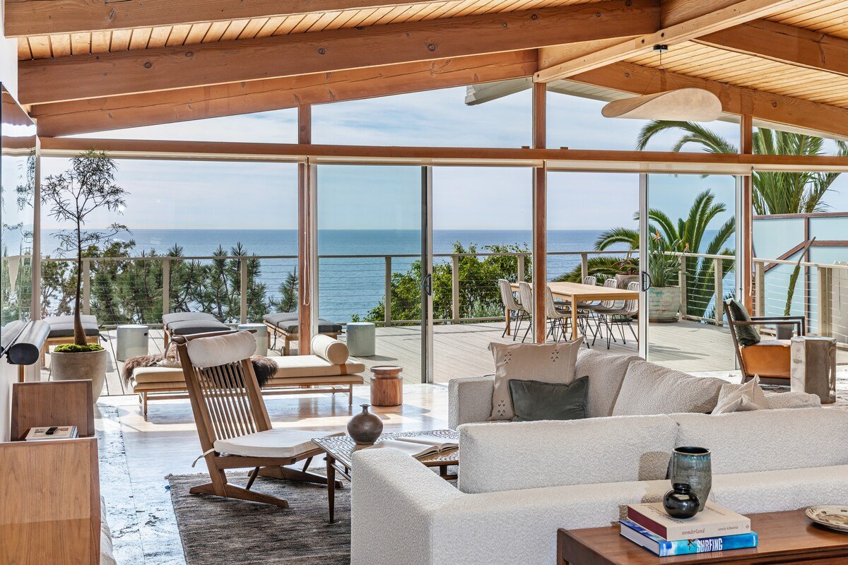 The Hideaway Beach House by Stay Awhile Villas gallery image 2
