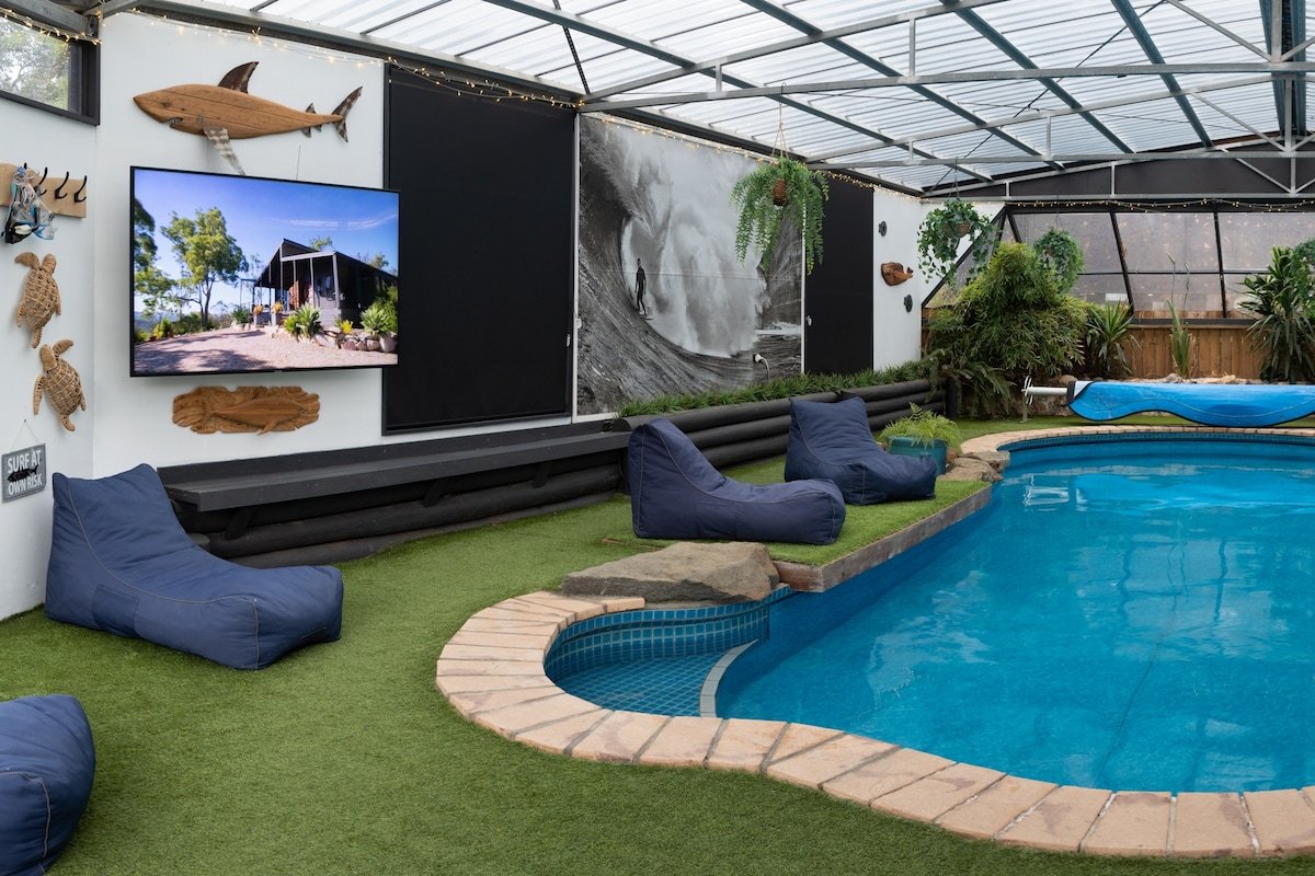 Rural Getaway: Alpacas, Pool, Hot tub, Gym, Tennis gallery image 5