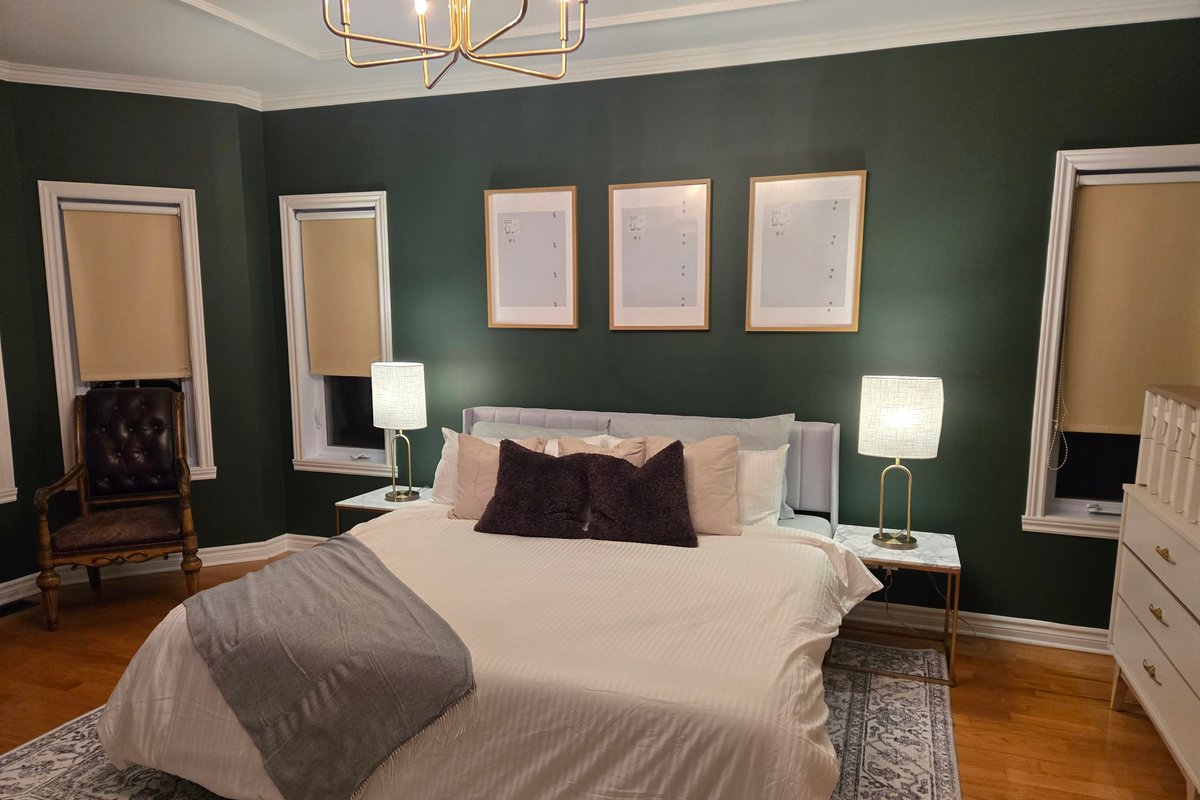 Le Desenclaves – An Elegant Retreat in Montreal