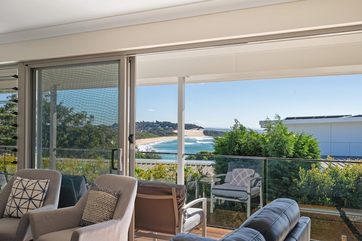 Seaclusions ~ 250m to South One Mile Beach gallery image 3