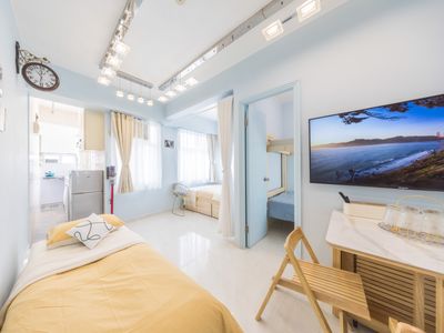 HK style relaxing home, 8pax, 2 mins to MTR