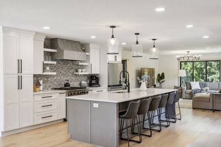 Luxury Hastings Home, Sleeps 18+ gallery image 2