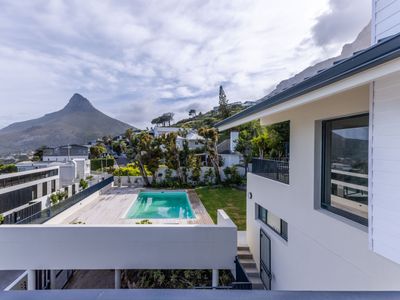 Stylish 5 bedroom Camps Bay Villa