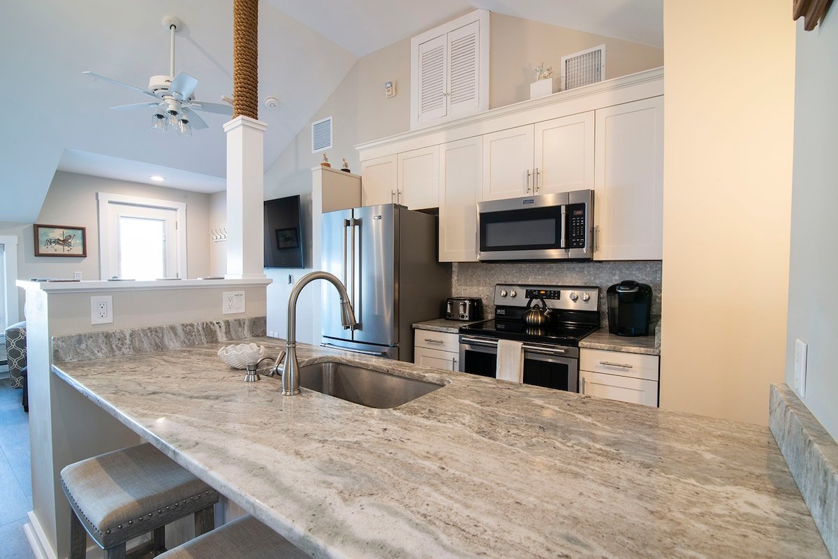 Experience Coastal Luxury at The Carousel Suite gallery image 4