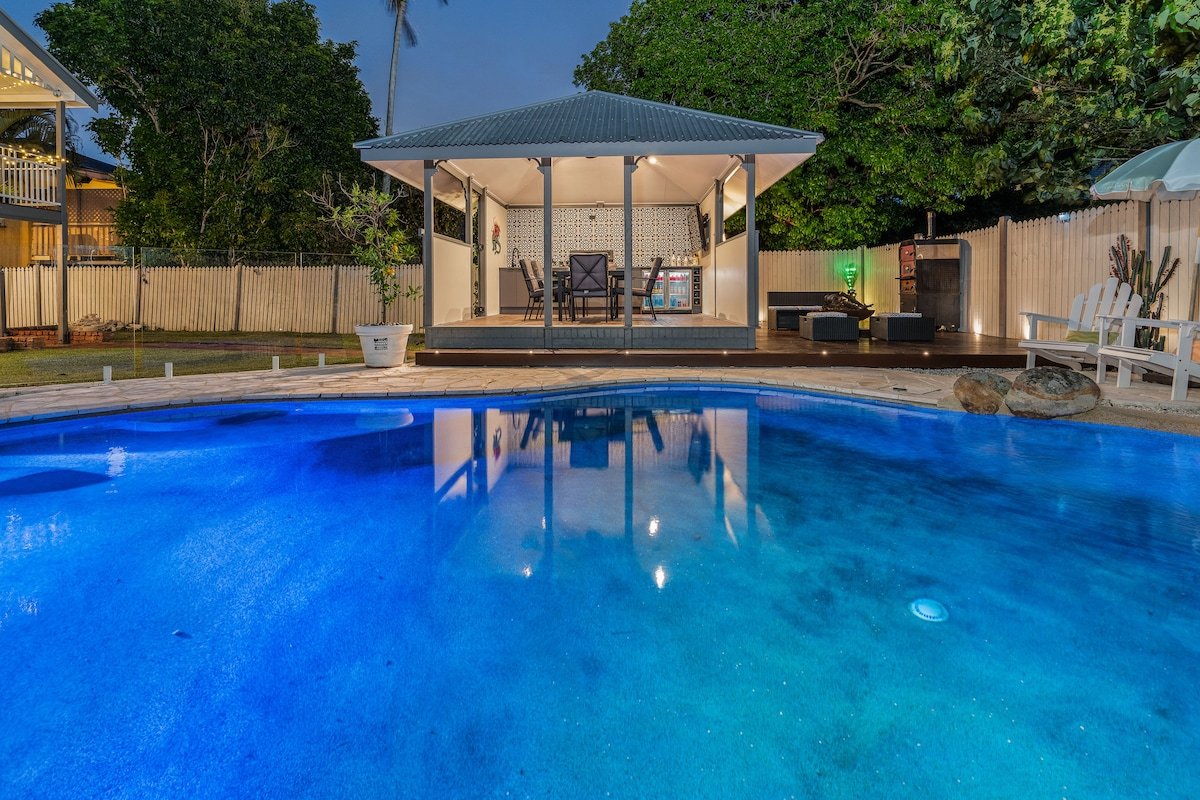 Spacious 5-bed Queenslander, 200m to CityCat gallery image 5