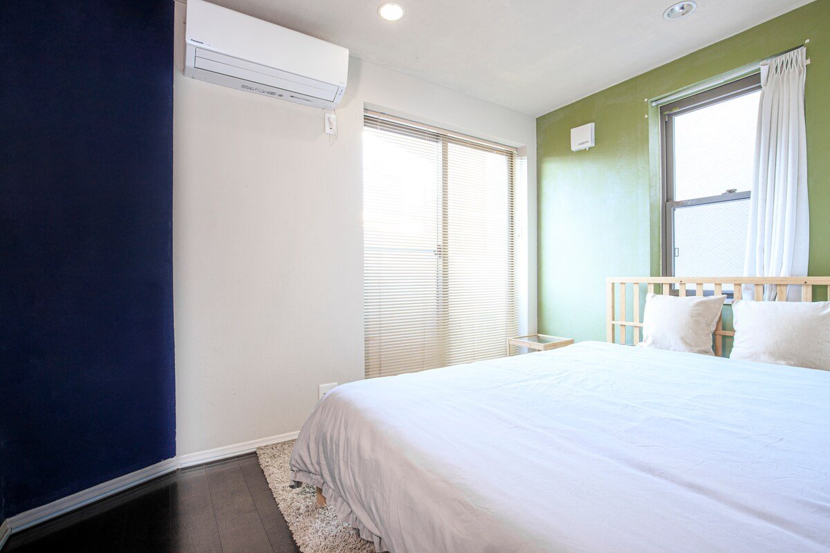 新宿/戸建/クイーンベッド4台/最大8名/ゆったり戸建丸々貸切！/B012 gallery image 4