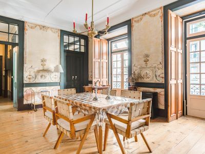 Authentic apartment with great terrace, Alfama