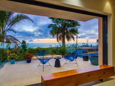 Cliffs Luxury Estate – Ocean Views, Yard, AC & Spa