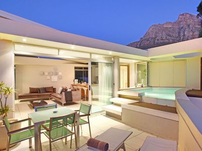 Lions View/ by beach/pool/patio/view/battery power