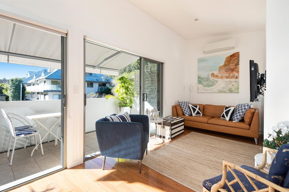 Hydra Palm Beach gallery image 5