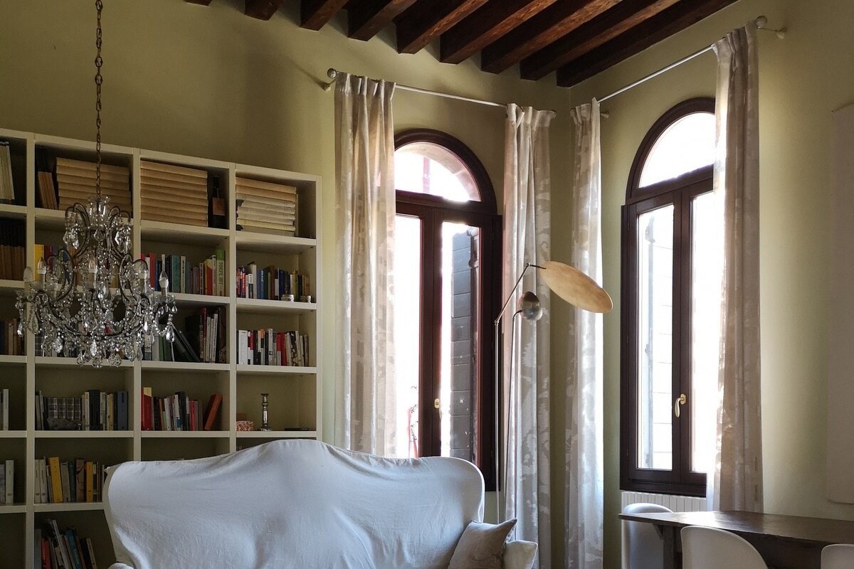 Canal view apartment with wide private terrace gallery image 5