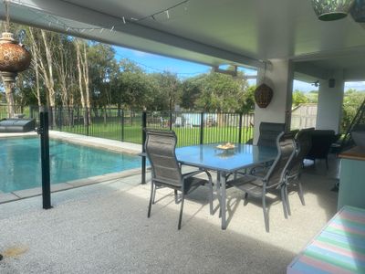 Golf course /lake views. Whole home. Suits 8 adult