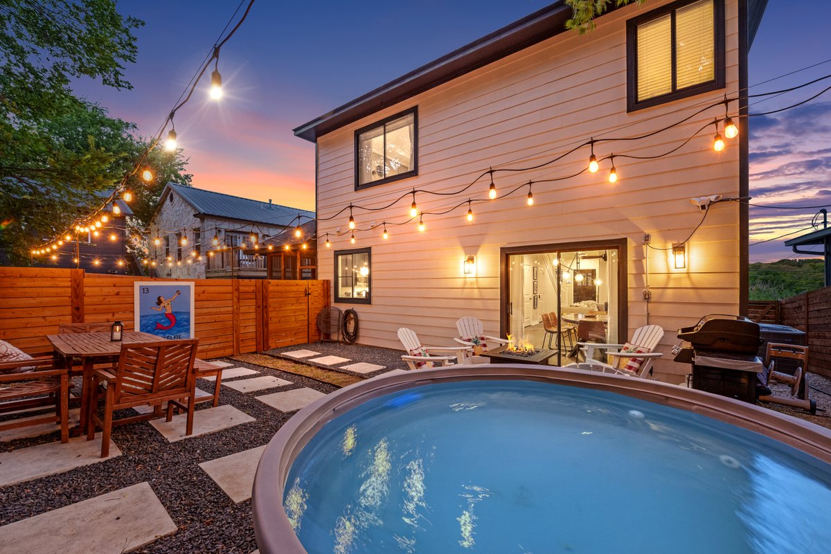 Up to 16- Main+Guest home+Gameroom+POOL+Yard+Grill