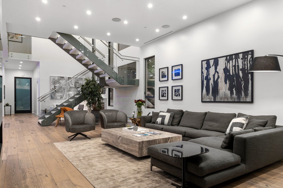 Stylish WeHo Getaway w/ Pool, Cabana & Vibes gallery image 5