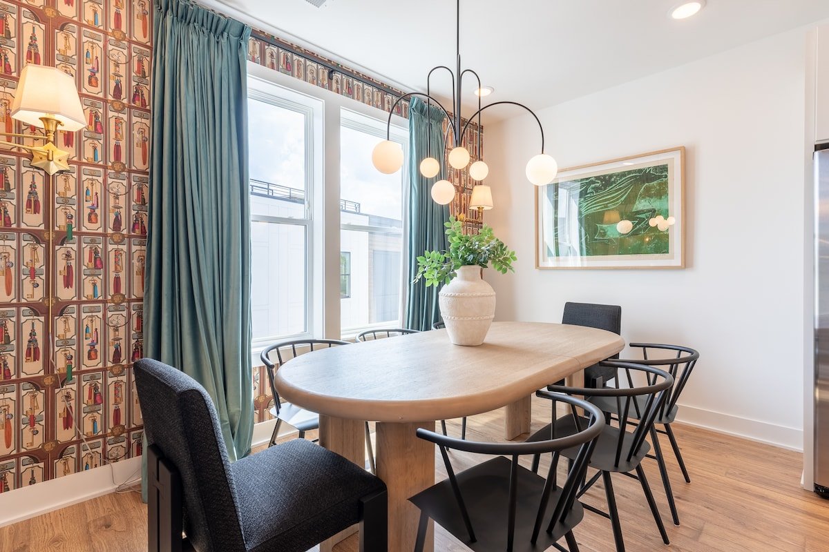 Chloe & Crosby at The Lucy – Dual Townhomes + Hot gallery image 3