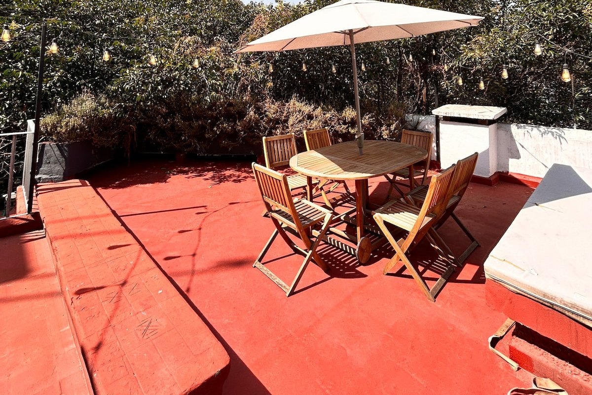 Unique | Up to 18 Guests | Rooftop & Billiards gallery image 4