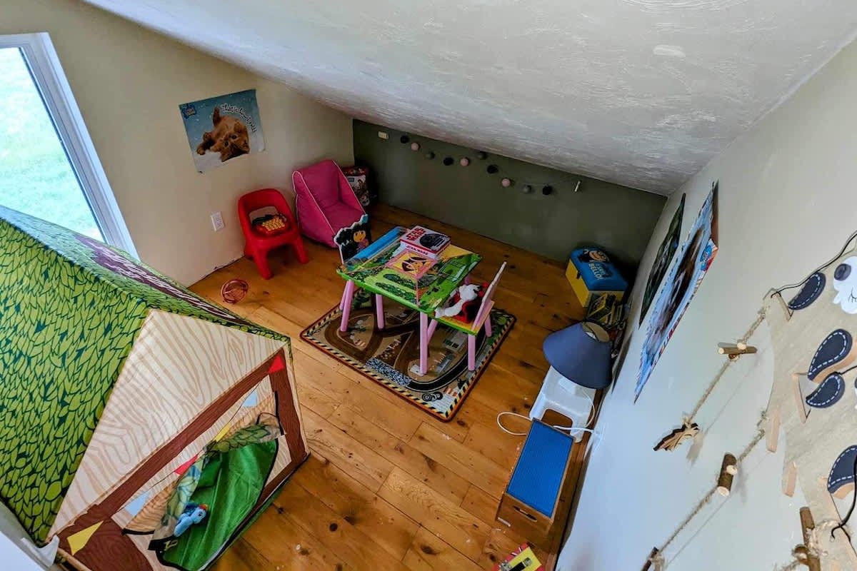 Spacious, peaceful 3 bed home, 5 min walk to Beach gallery image 5