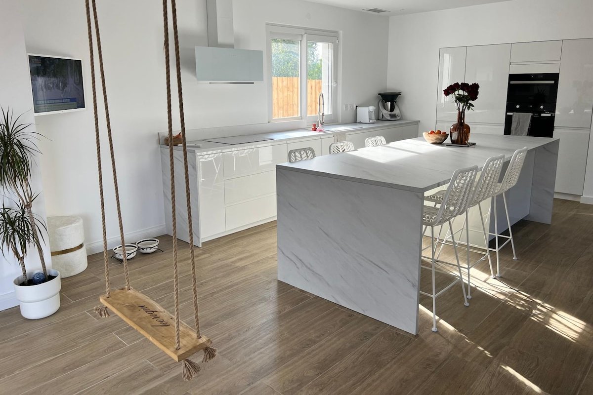 Maison avec piscine chauffée gallery image 4