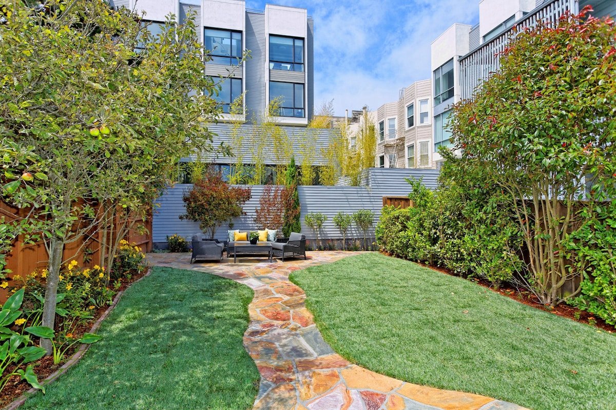 Curated Victorian for Business Travelers & Family gallery image 4