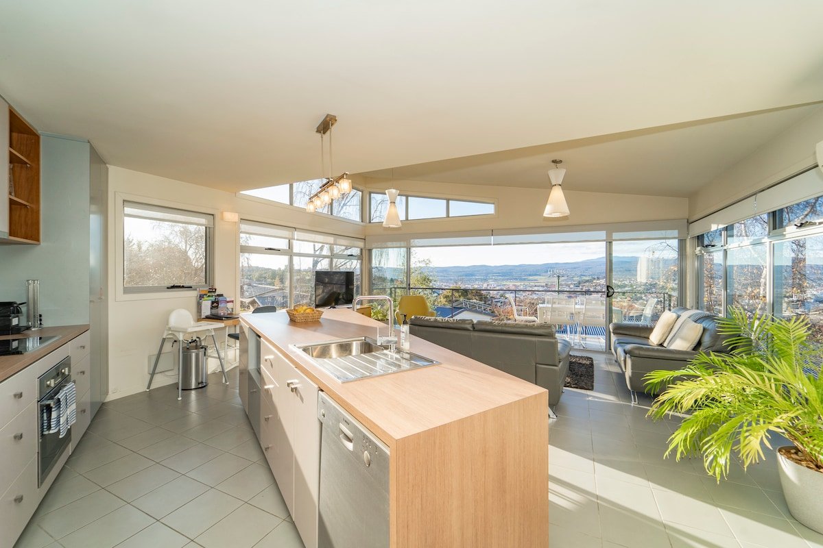 Launceston Views Townhouse #2 gallery image 4