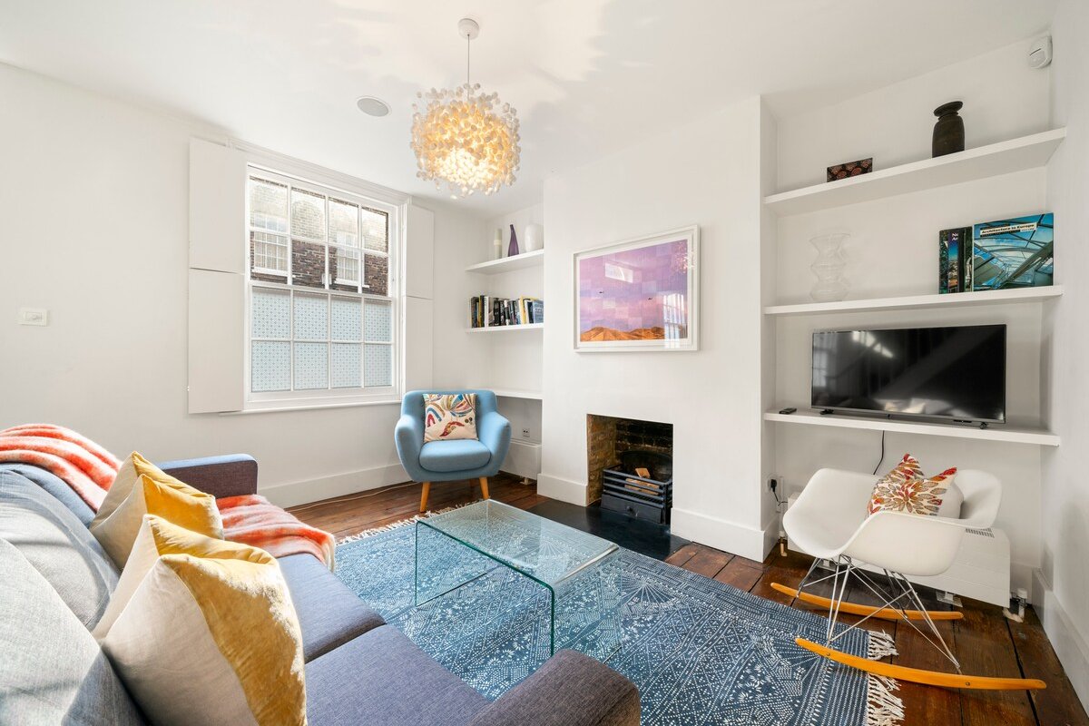 Beautiful Cottage in London | 3 Min to Waterloo gallery image 3