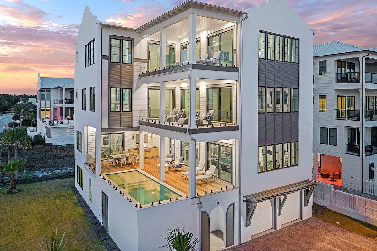 Emerald Le Luxe|Easy Beach Access|Gulf Views|Pool gallery image 2