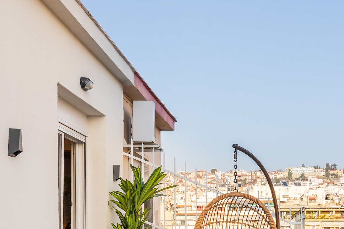 Mirror Luxury Central Penthouse by BiNoBi! gallery image 4