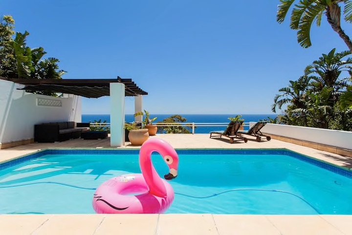 Breathtaking view villa in safe Bantry Bay