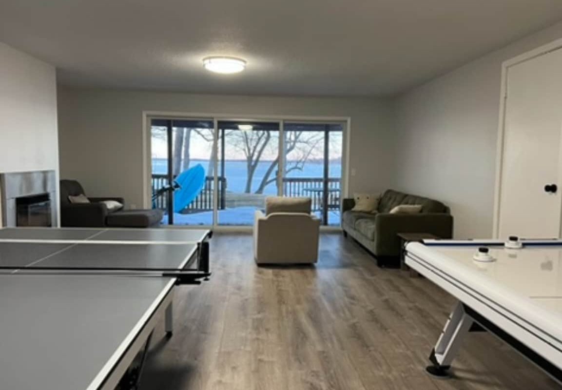 “Blue Bay Getaway” lake front! gallery image 5