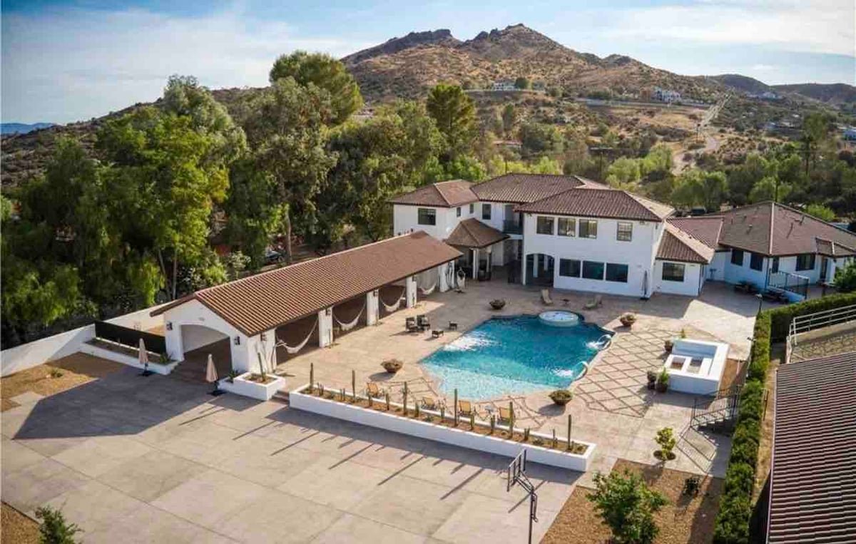 Hacienda Style. “Casa de La Bonita” gallery image 4