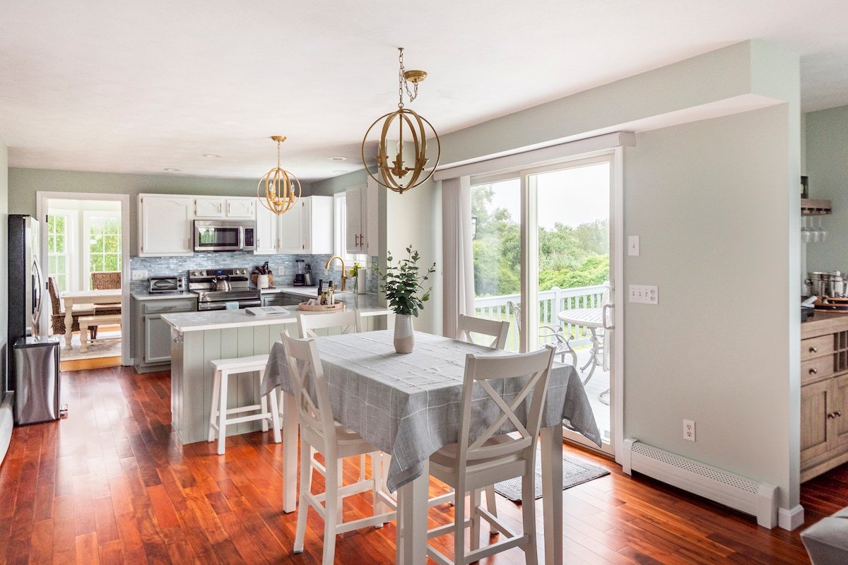 Ocean Breeze Beach House gallery image 2