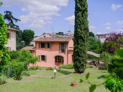 Stalla – Villa with garden in the historic center