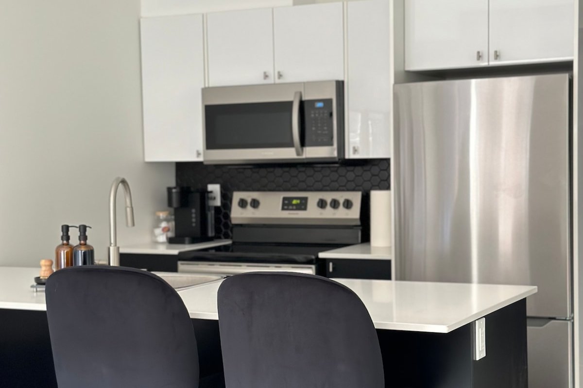 Marché Suite | The Aria Two Bed gallery image 3