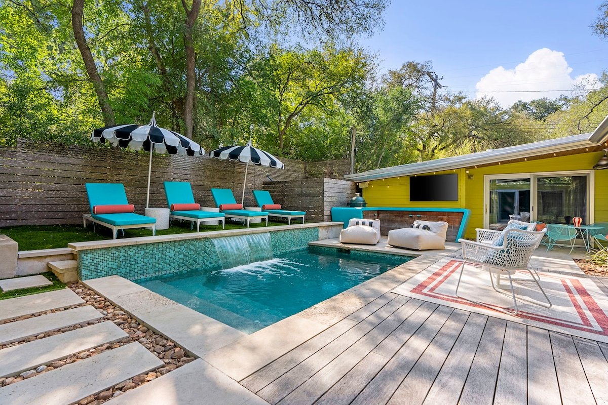 MidMod Bungalow 5BR Heated Pool gallery image 2