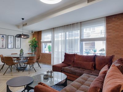 Acropolis Premium Residence