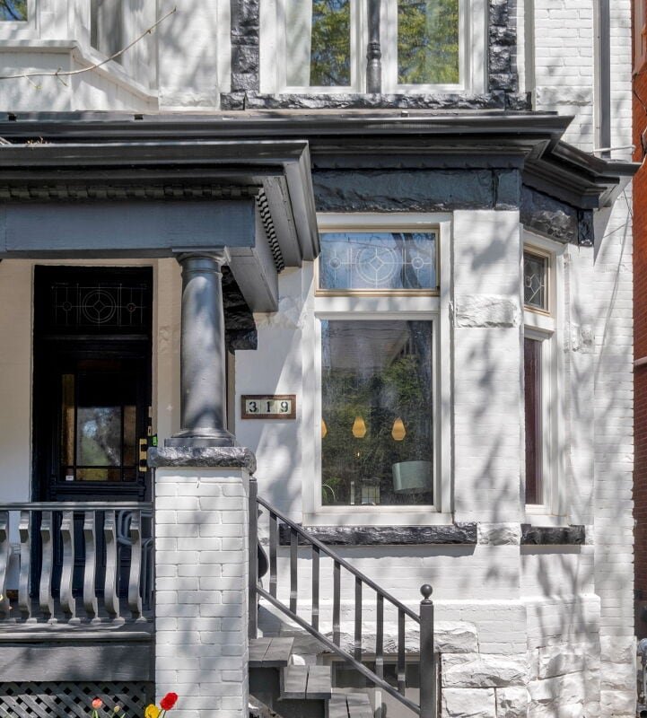 Super Central Retreat /w Rooftop Patio gallery image 3