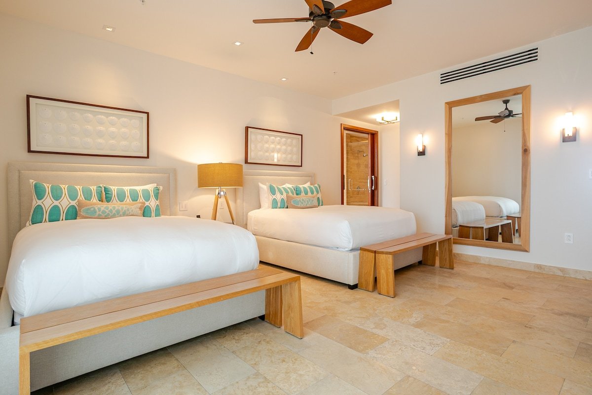 4 Bedroom Luxury Beach Penthouse gallery image 5