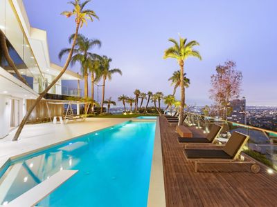 Jetliner by Stay Awhile Villas