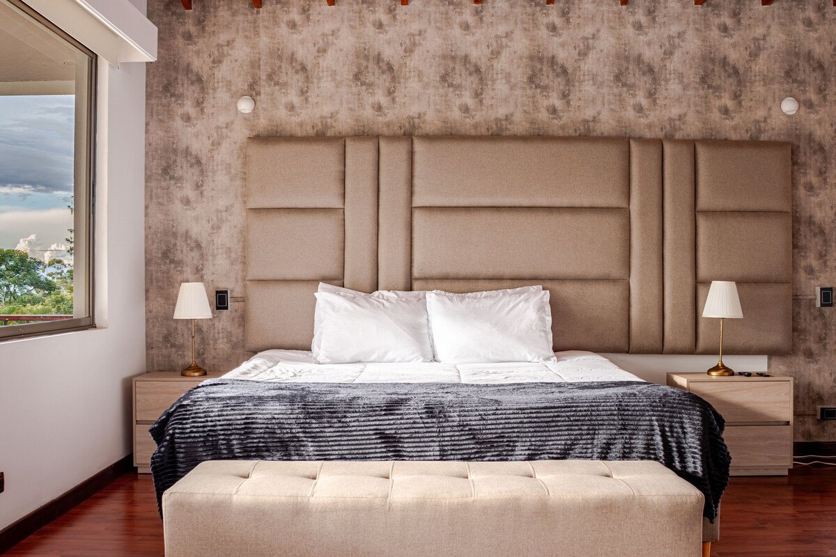 M House l Luxury Villa With Pool, View, Billards gallery image 2