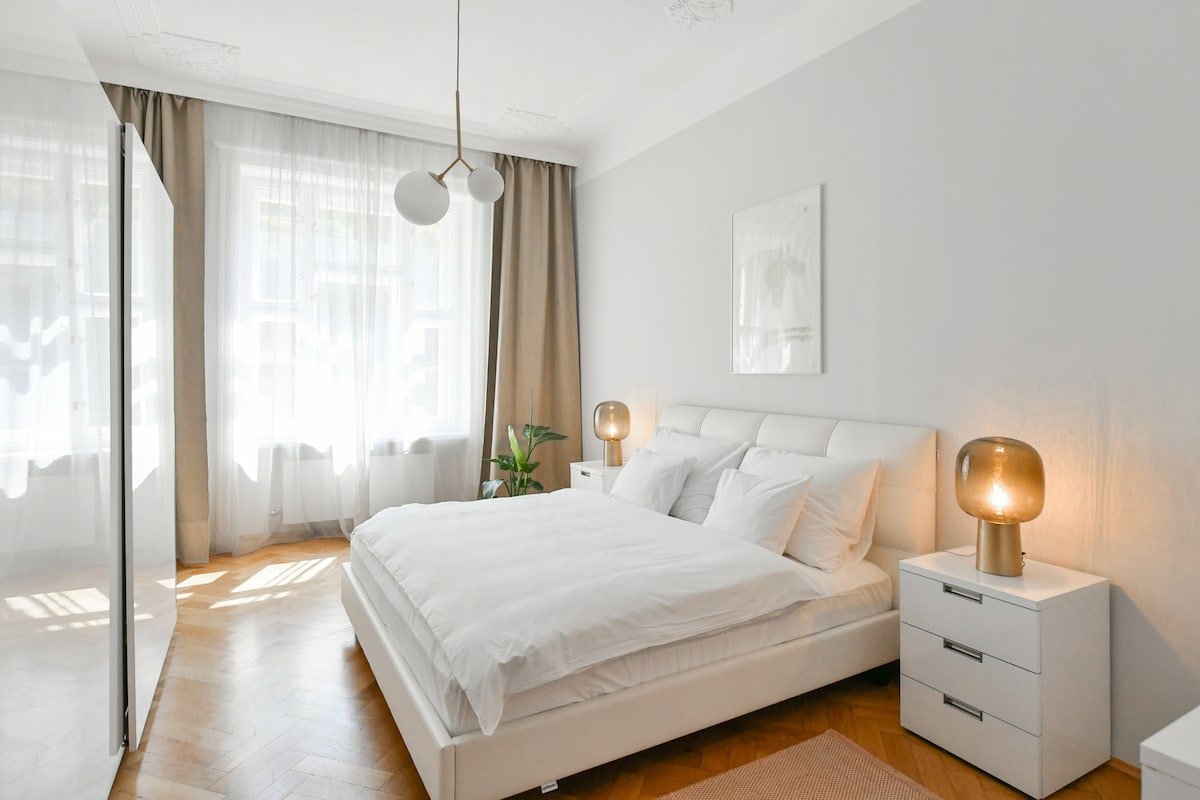 Art-Nouveau Residence in the Heart of the Old Town gallery image 4