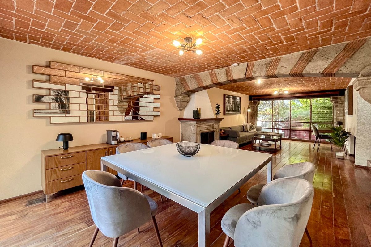 Live the City at the emblematic Coyoacan