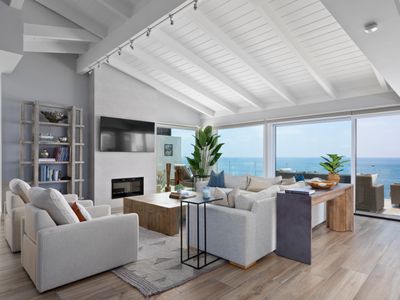 Bird Rock Oceanfront Home | AC | Luxury Upgrades