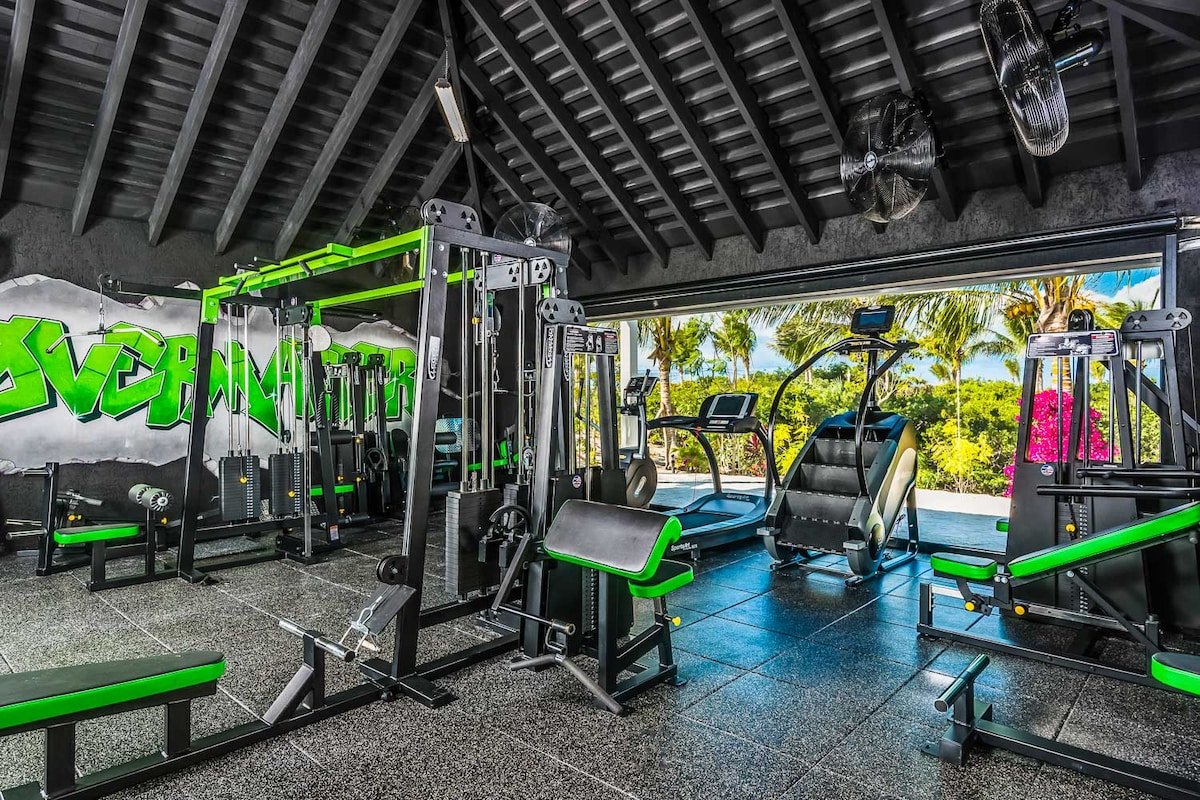 Turks & Caicos Dream – Beachfront + Full Service gallery image 5